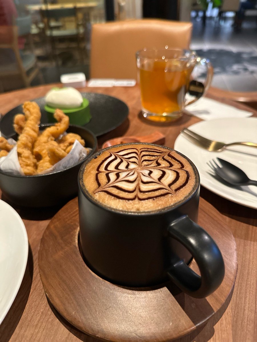 multijobman1962's tweet photo. Just shared a bag of crispy matcha cookies with my deskmate! Nothing beats the joy of splitting a yummy snack https://t.co/aS24K1HcXD