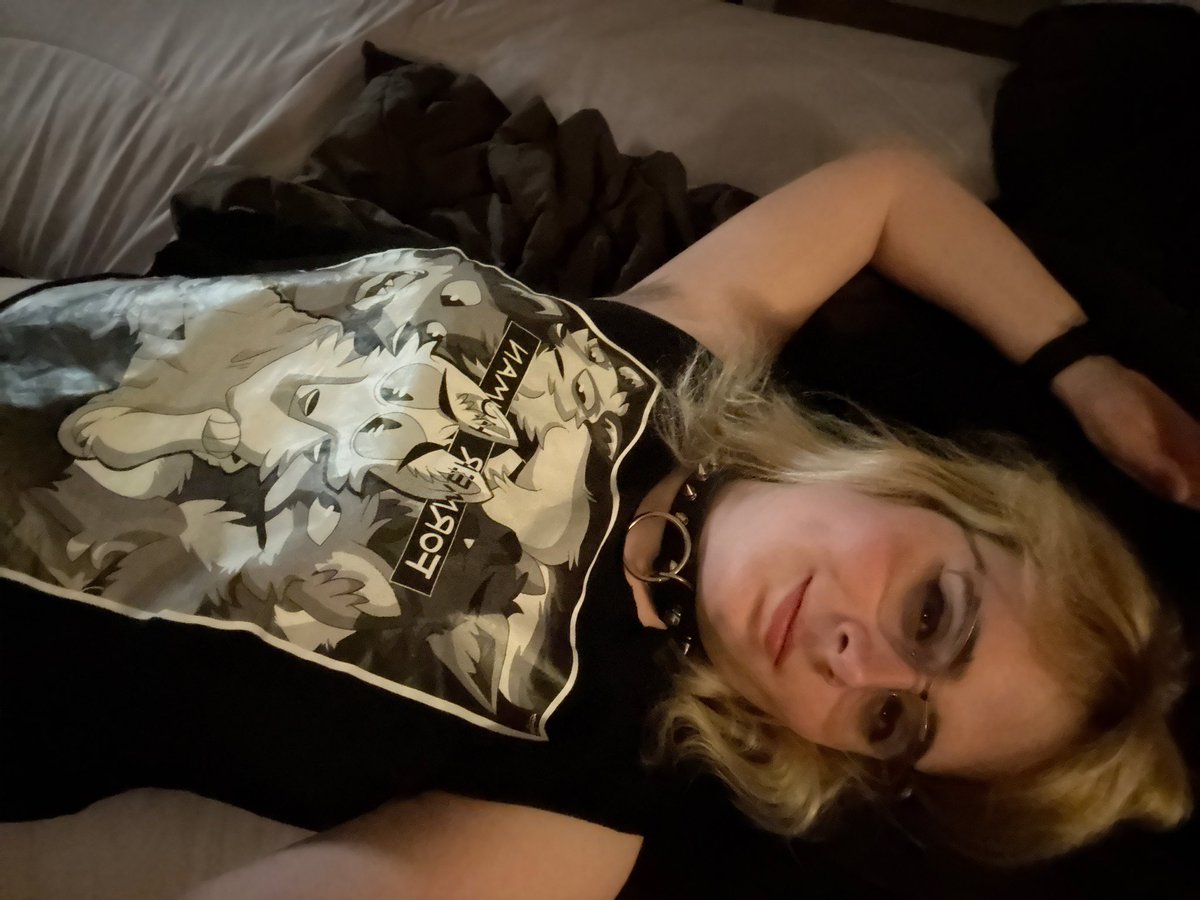 Ashenveras's tweet photo. I’m comin up on the 6th year of my transition, and even with the ups and downs, throughout it all, I wouldn’t change a single part of it. Arwrururur~!💕 https://t.co/kin7fSGqFv
