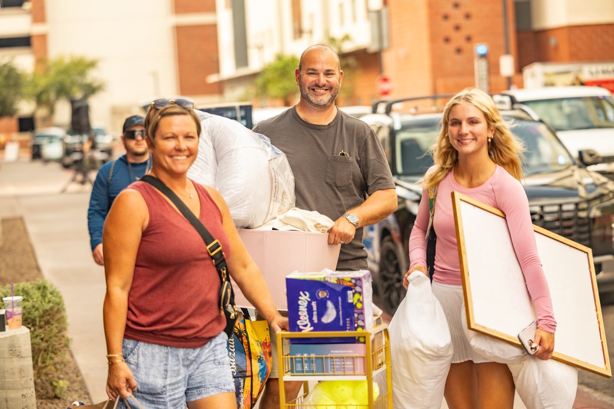 gcu's tweet photo. Have questions about Welcome Week or move-in? Visit https://t.co/VDmDNyPrVj for more info. #WelcomeWeek2026 #gcuww26 https://t.co/KfEI500Ty8