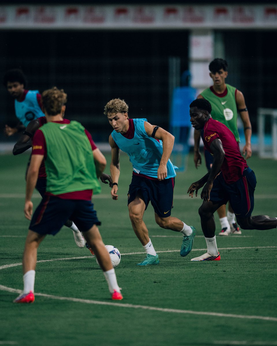 FCBarcelona_es's tweet photo. Cada sesión cuenta 💼 https://t.co/RldpHyZHQr