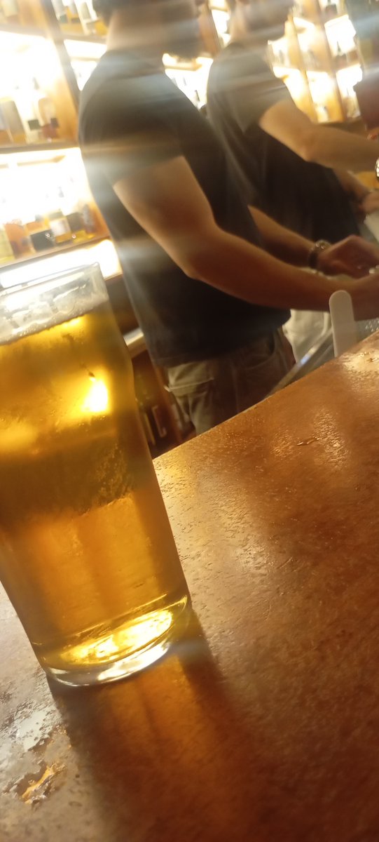 RentonDead's tweet photo. Toujours le meilleur Bar du Monde.
#Oflahertys https://t.co/sVsOTijkId