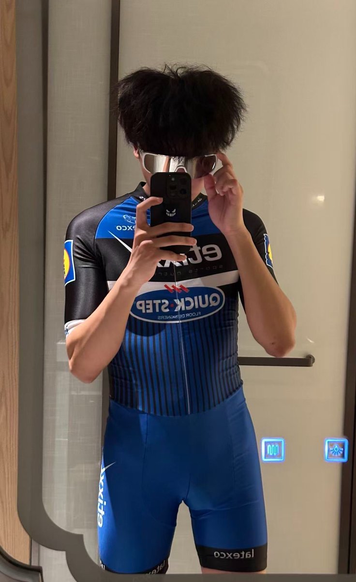denghh1213's tweet photo. 完全儿童身材来的😈
我将加入权威骑行圈 https://t.co/D87jjjdHpk