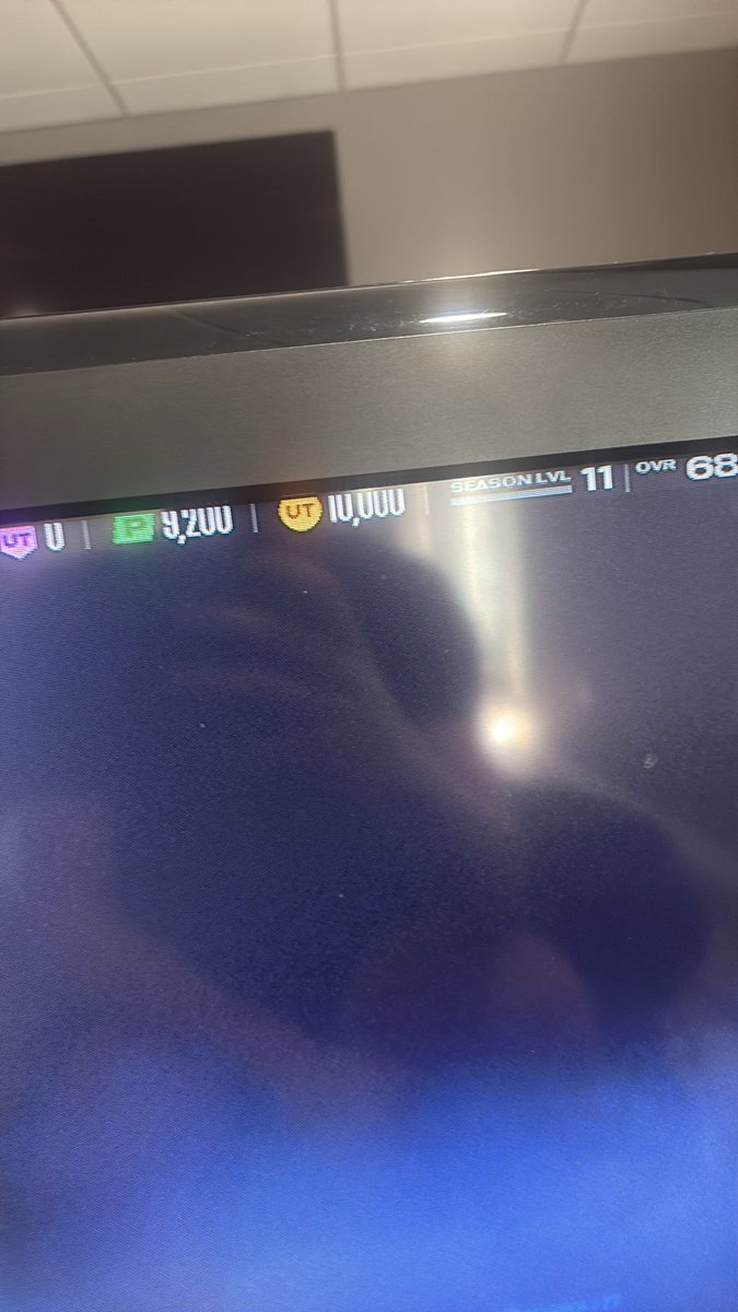 wgalella9's tweet photo. @Zirksee Not sure what i did but i loaded in level 11 with 5000 extra points https://t.co/lfS1KriT9g