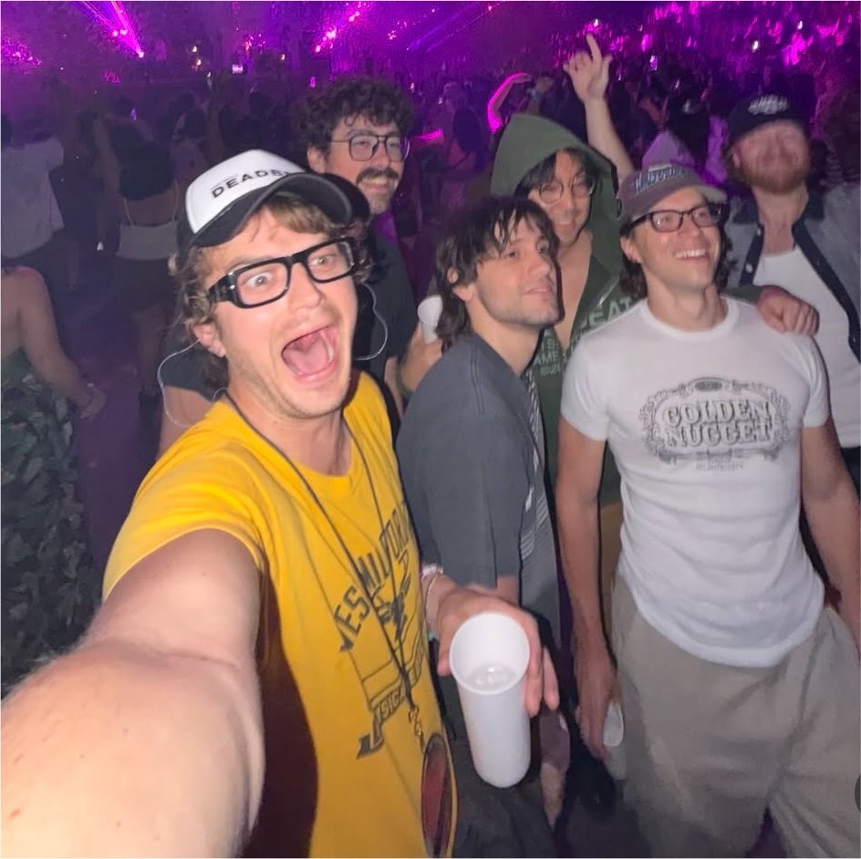 joekeefy's tweet photo. fan photos from tame impala last night ❤️ https://t.co/XRqJAvFuyx