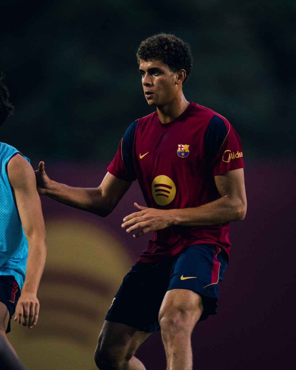 FCBarcelona's tweet photo. 𝐇𝐚𝐦𝐳𝐚 𝐀𝐛𝐝𝐞𝐥𝐤𝐚𝐫𝐢𝐦 🇪🇬 https://t.co/Z6PshlyrHg