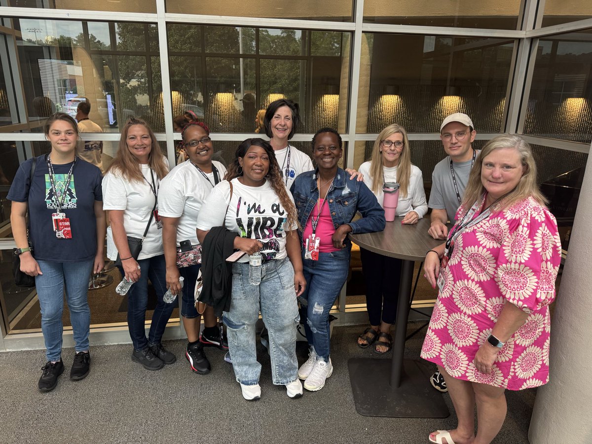 MBS_CNP's tweet photo. Itโs going to be a magical school year! ๐งโโ๏ธ๐ชโจ #TeamCNP @mtnbrookschools ๐ช๐ https://t.co/tHsFrjEHgV