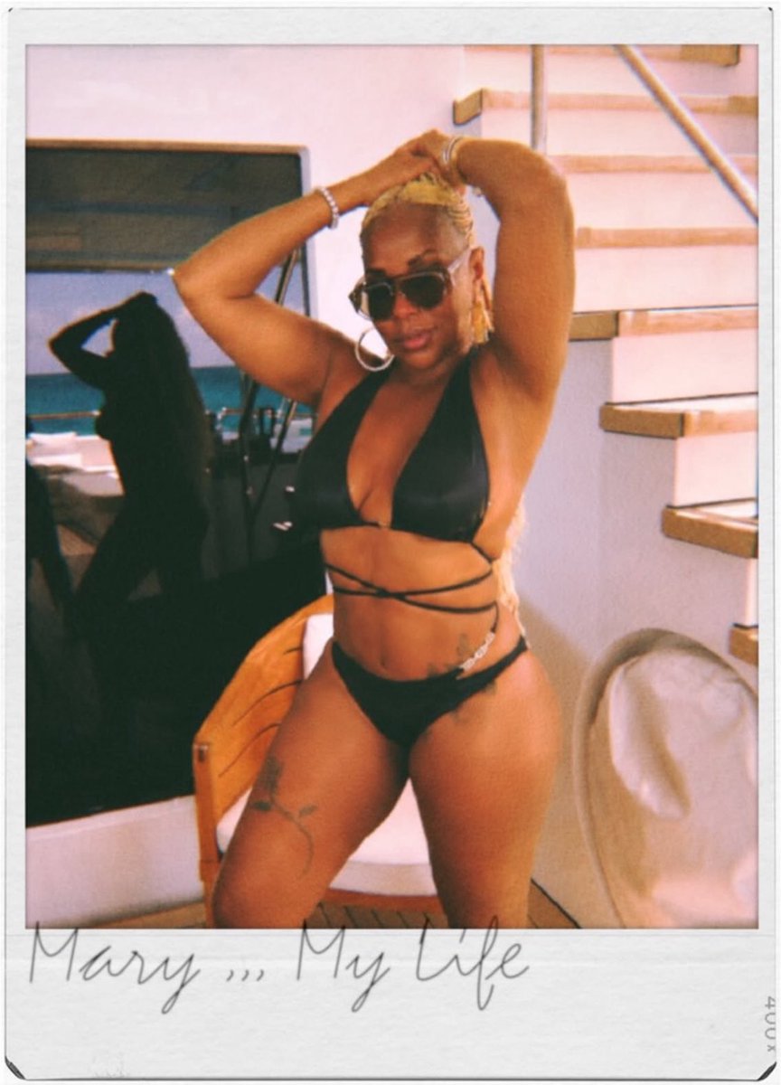 wavecheckers's tweet photo. Mary J Blige on the yacht 🛥️ https://t.co/za5pN5W7DK