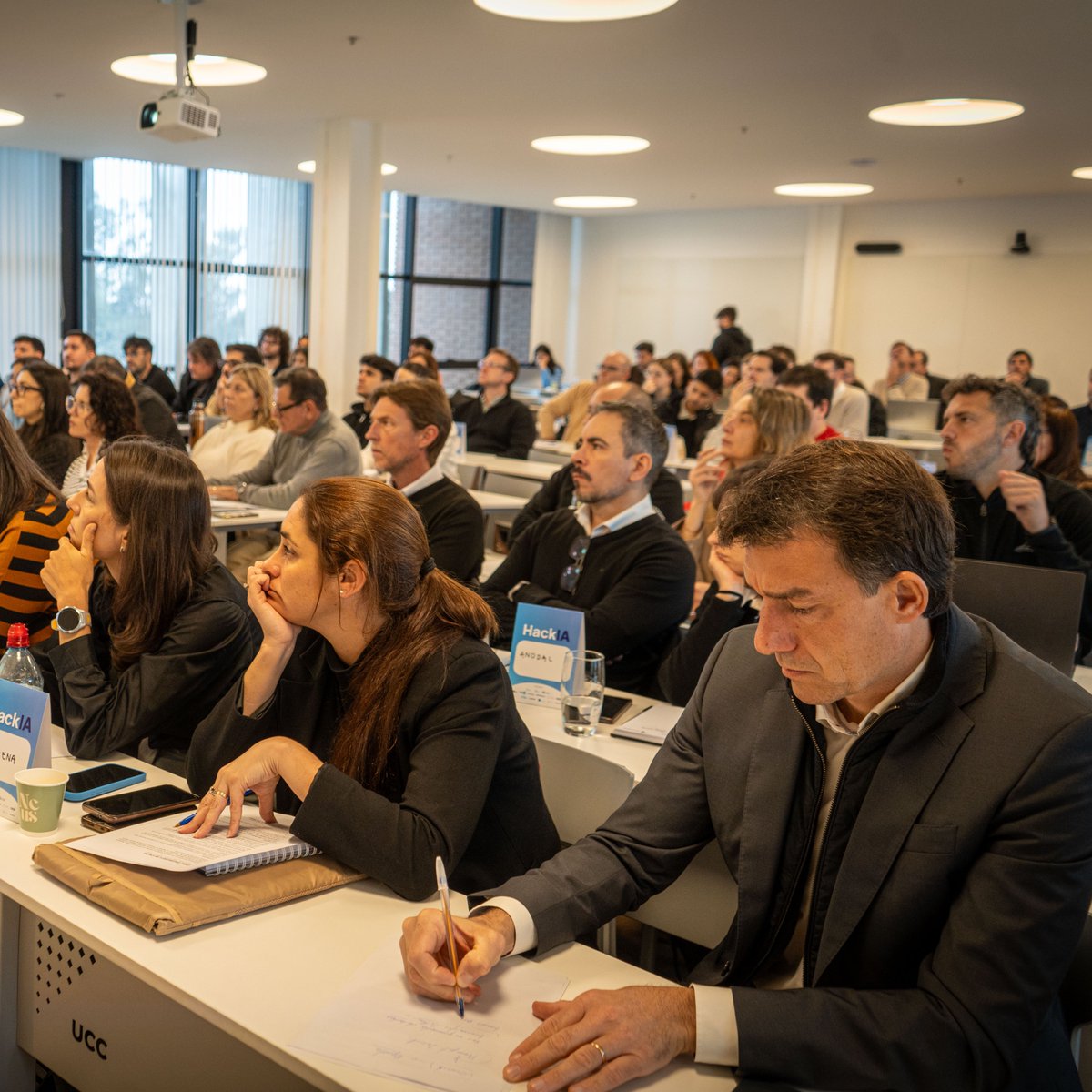 CompCba's tweet photo. 🚀 Comenzó #HackIA2026. Empresas cordobesas iniciaron un recorrido para incorporar Inteligencia Artificial a sus procesos y diseñar sus casos de uso. Una iniciativa impulsada y cofinanciada por el @gobdecordoba, @ClusterCba y @UVITEC para acercar la IA al entramado productivo. https://t.co/tTxjw4NrEQ
