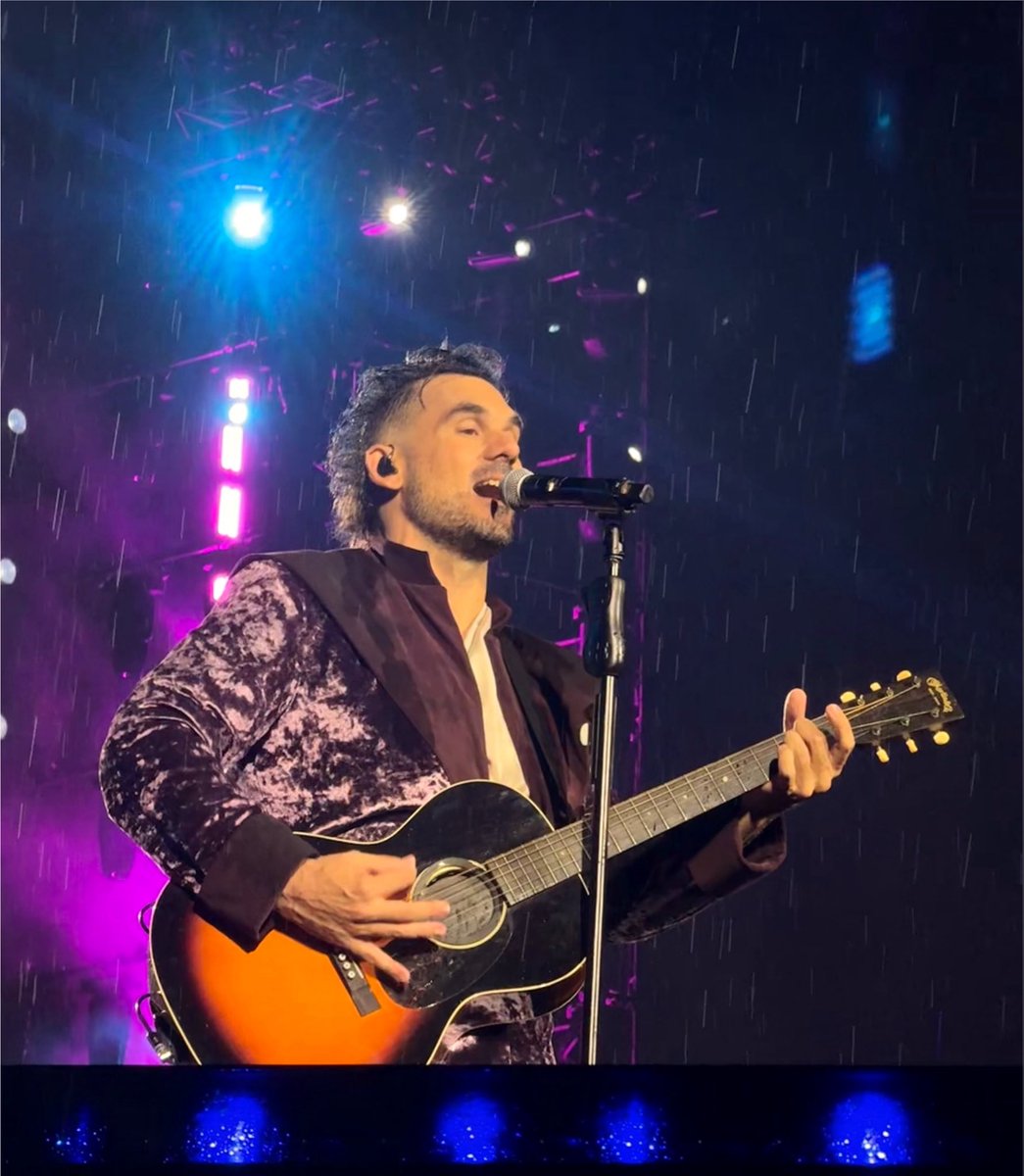 valenycerati's tweet photo. lloveran
mil días
hasta que 
regreses
vos… https://t.co/qz3BM2Qpb7