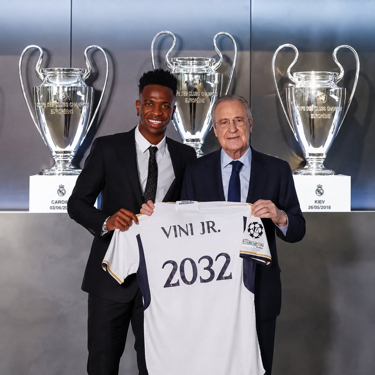 liberta___depre's tweet photo. Atenção!⚠️

Vini Jr. renova com o Real Madrid até julho de 2032. Anúncio oficial deve ser feito ainda nessa quinta-feira.

Via: @geglobo 

📷Getty Images https://t.co/B5o4P1thLt
