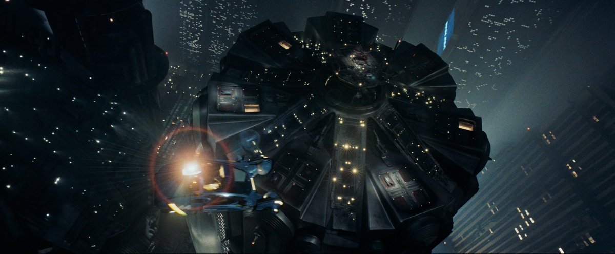 Aleczandxr's tweet photo. Blade Runner

This has gotta be one of the best looking films of all time. https://t.co/2IY7xaJs5r