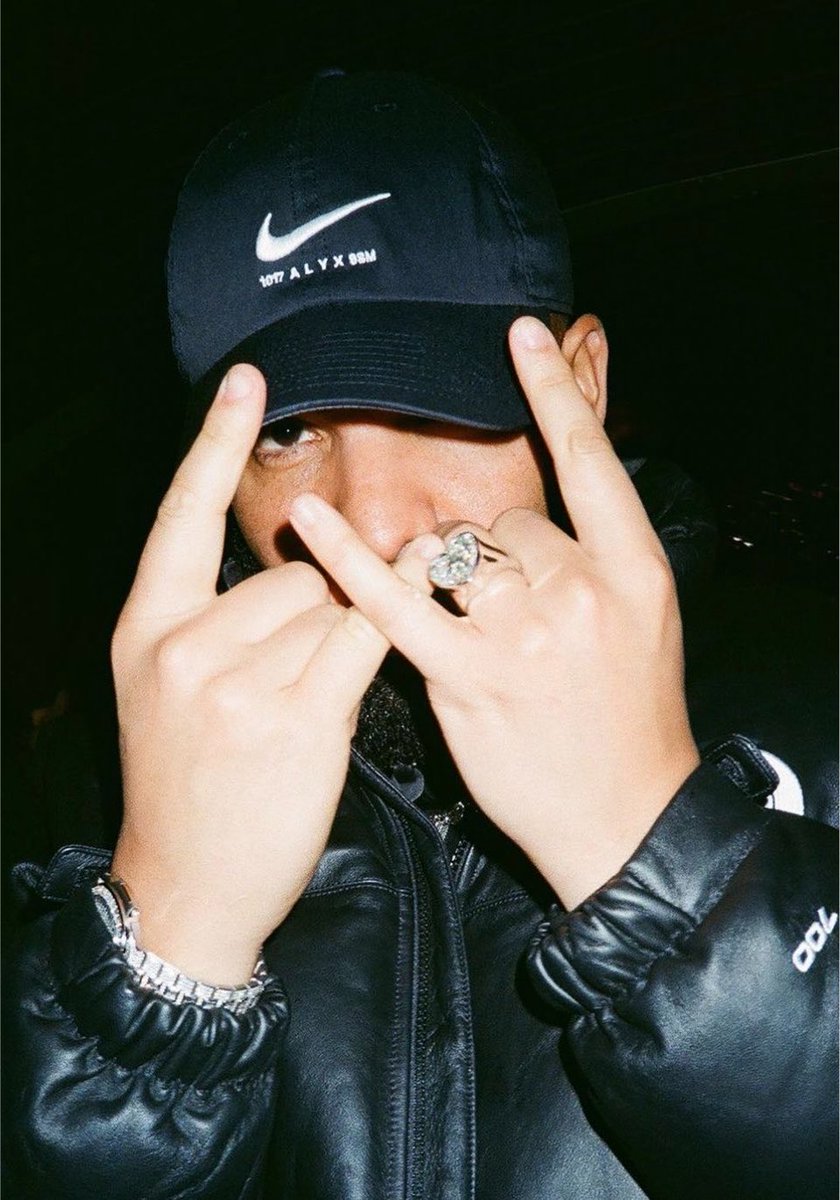 HipHopAllDay's tweet photo. Drake's ‘Views’ has now earned 1 BILLION+ streams on Spotify in 2026 🔥💿

He is now the only rapper to have multiple albums achieve this milestone so far this year. https://t.co/aF6C4Xsexk