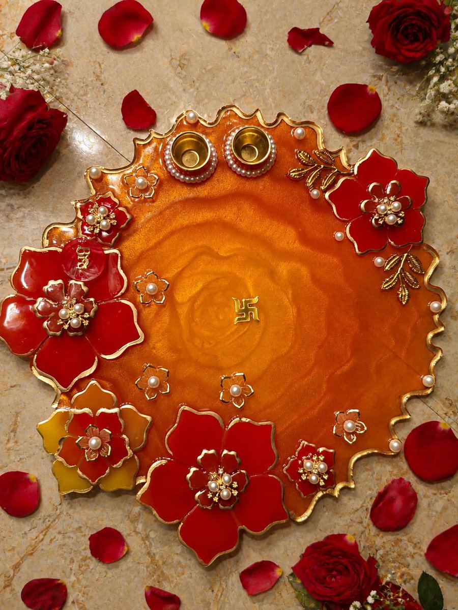 for_bangtan7__'s tweet photo. hi desi oomfs🩷

if anyone is interested in buying resin rakhi or pooja thalis please dm me ( rts appreciated)

 attached a few pics here: https://t.co/wdiMy9p1UR