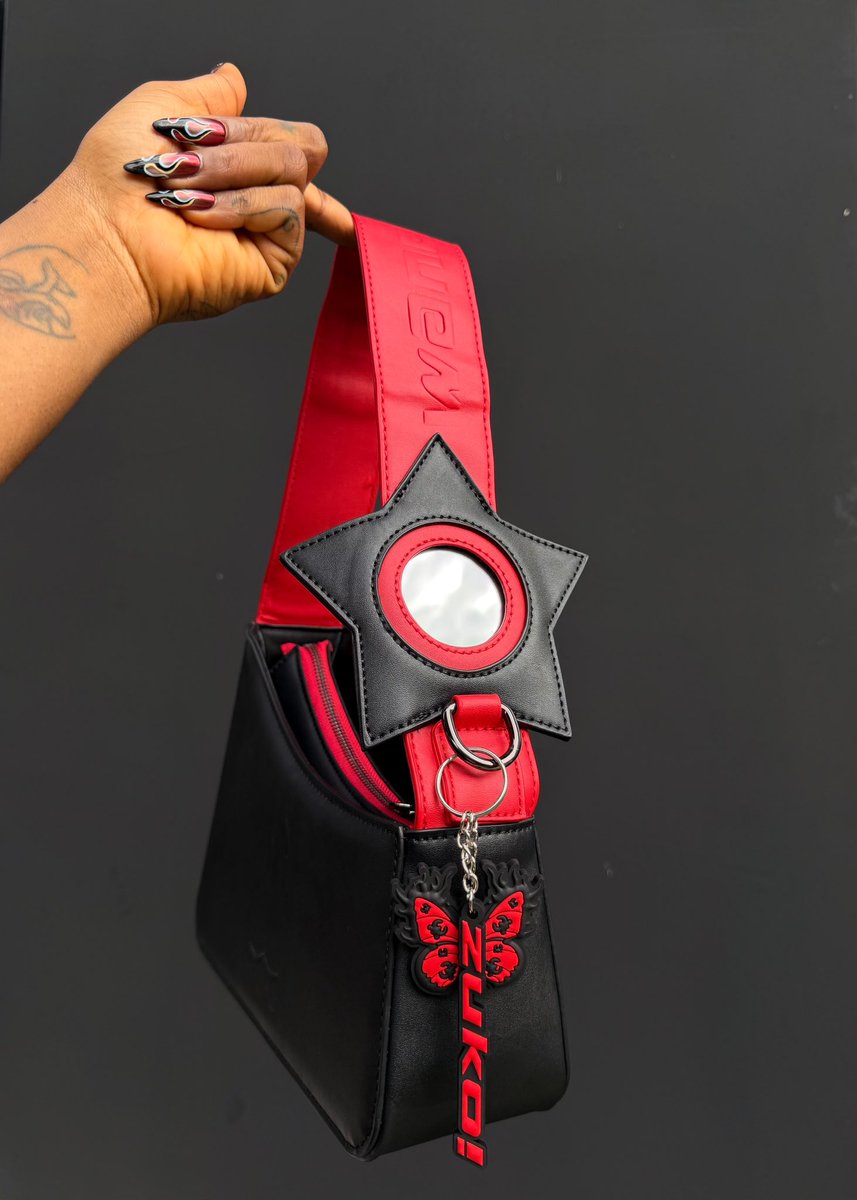 t0luesan's tweet photo. started this project in october 2025.

this is proof that my hands don’t know how to make anything ordinary. 

proud to officially present the Wandé Zuko! Bag ♨️ https://t.co/5c4VoHWKAv