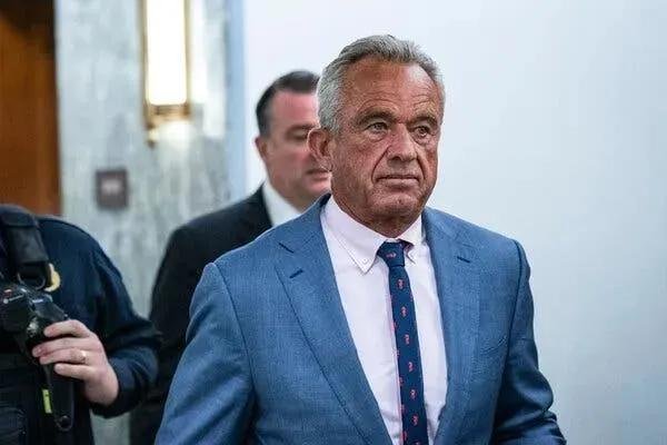 sarrah_bellus's tweet photo. A big shout-out to everyone who thinks it's time for RFK Jr. to be removed from his duties and held accountable. https://t.co/15cNqLxNSE