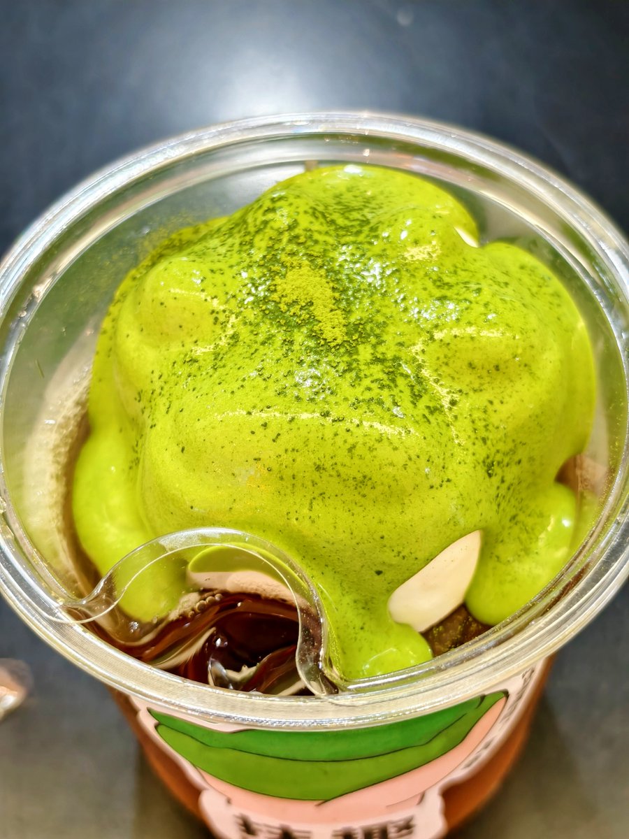 VMTechnition's tweet photo. Just pulled these crispy matcha cookies from the oven—perfect for sharing u0026 dipping in milk! Who’s grabbing one https://t.co/o1c33Wd89x