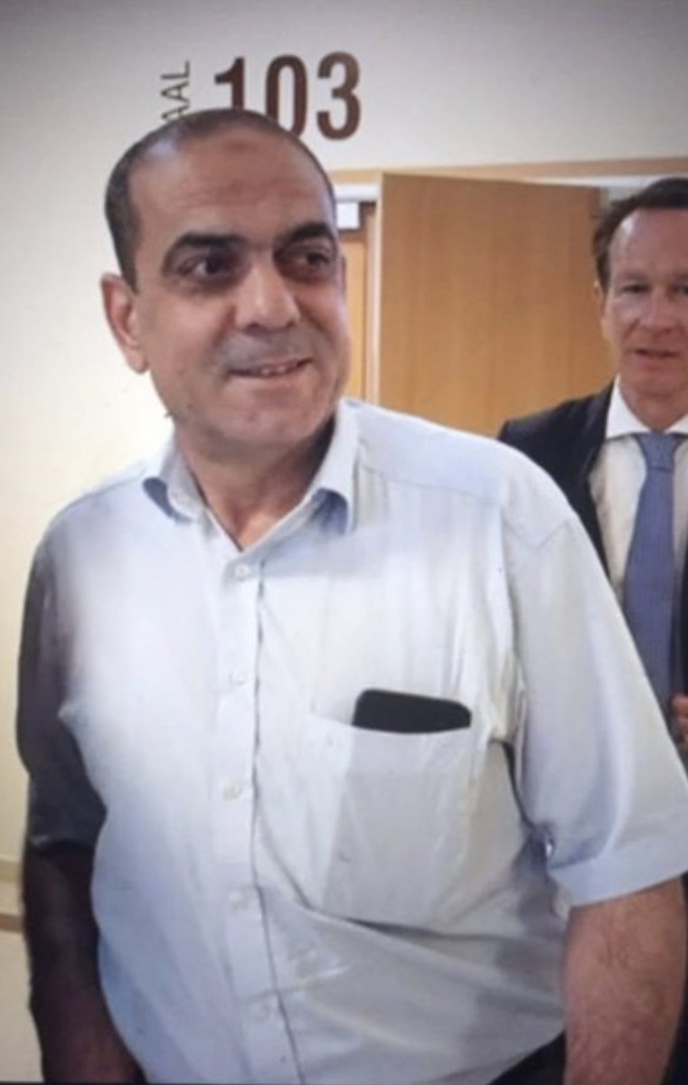 ALMOUTASSIMALKI's tweet photo. مصعب أبو ركبة، ضابط سابق في قوات النظام السوري، شغل منصب رئيس قسم الشرطة العسكرية في مدينة الرقة خلال السنوات الأولى من الثورة السورية. وقد بدأت محاكمته حضورياً بعد القاء القبض عليه في فيينا، النمسا، على خلفية شكاوى فردية تتهمه بارتكاب جرائم تعذيب وانتهاكات أخرى بحق معتقلين.

وخلال سير إجراءات المحاكمة، تمكن من مغادرة النمسا والعودة إلى سوريا، حيث ظهر في استقبال احتفالي مهيب من قبل افراد عائلته وقبيلته.

أدعو السلطات السورية إلى إلقاء القبض عليه وتقديمه إلى محاكمة عادلة وفق الأصول القانونية كما وارجو من وزارة العدل السورية - الدكتور مظهر الريس " وزير العدل المحترم " بتقديم طلب تعاون قضائي للسلطات النمساوية لاستلام ملف التحقيق ، كما أدعو الشهود والضحايا، ممن ��ديهم معلومات أو أدلة ذات صلة، إلى الإدلاء بشهاداتهم أمام الجهات القضائية المختصة، مع توفير جميع الضمانات اللازمة لحمايتهم.

إن جرائم الحرب والجرائم ضد الإنسانية لا تسقط بالتقادم، ويبقى القضاء المستقل والعادل هو الجهة المخولة بالفصل في هذه الاتهامات وتحديد ما إذا كان المتهم مذنبًا أم بريئًا، استنادًا إلى الأدلة والإجراءات القانونية.

طبعا هذه ليست المرة الاولى ولا الأخيرة الذي يجري مثل هذا الاختراق في النمسا " يثير الاهتمام بشكل صراحةً "، سابقاً تم تهريب العميد السوري خالد الحلبي بعملية سمية " الحليب الأبيض من خلال الموساد الإسرائيلي والذي تبين لاحقاً تعاونه لسنوات مع اجهزة المخابرات الاسرائيلية
@SyrMOf 
@maabdwalshamee1