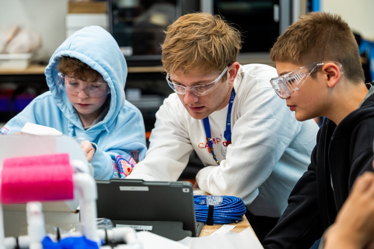 GLScienceCtr's tweet photo. A look inside our summer at Camp Curiosity presented by @keybank ☀️ 

Thank you to out incredible camps staff for another unforgettable season! See you next summer 😎 #StayCuriousCLE https://t.co/XvF1gx9ppb