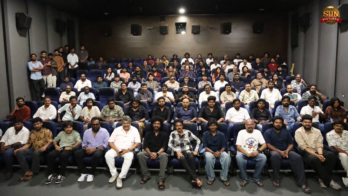 BNDBugle's tweet photo. A room full of storytellers, united for one filmmaker. ❤️
Wishing #LokeshKanagaraj all the success for #DC. 🔥

Name your favourite director from this frame and your favourite film of theirs. 🎬 https://t.co/x2MsPVyM9E