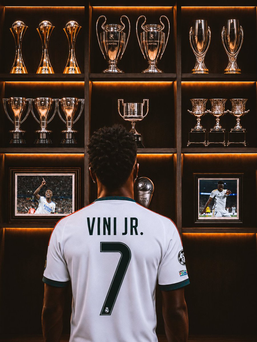 realmadrid's tweet photo. 🏆 Historia que tú hiciste, historia por hacer...
🌟 @ViniJr https://t.co/S1DMU50HEH
