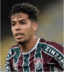 xeremmemes's tweet photo. A diferença de postura gente. Mas o Felipe Melo não fez diferença em 2023 não, quem fez foi você que só sabia ir no estádio fumar maconha e cantar “louco da cabeça”. https://t.co/QRvezz691t