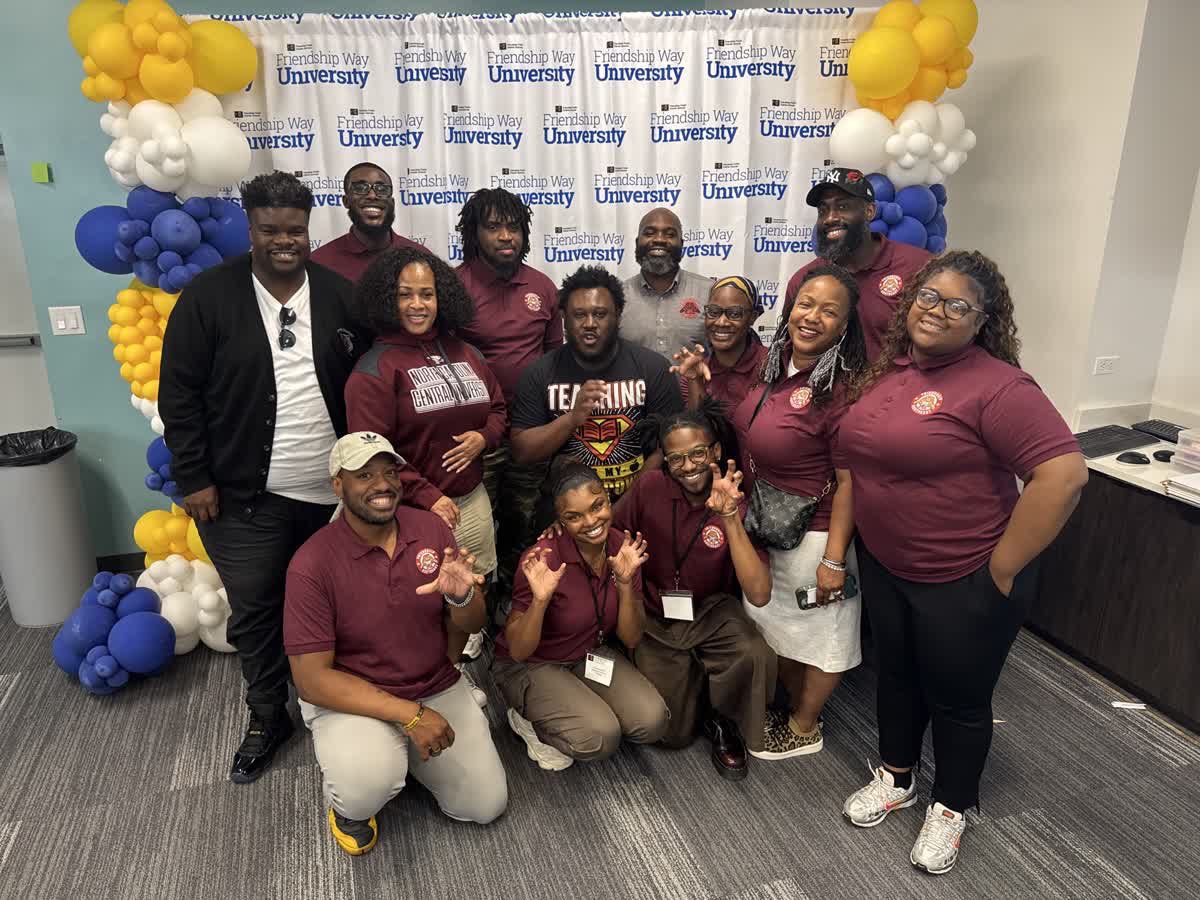 BrandonWri06's tweet photo. New Tigers ready in action for a great new year with our scholars

@FriendshipPCS  #FPCSSE #FriendsshipsJourneyto30
#OneFriendship
#AspireMore https://t.co/ZLGqcf4rSs