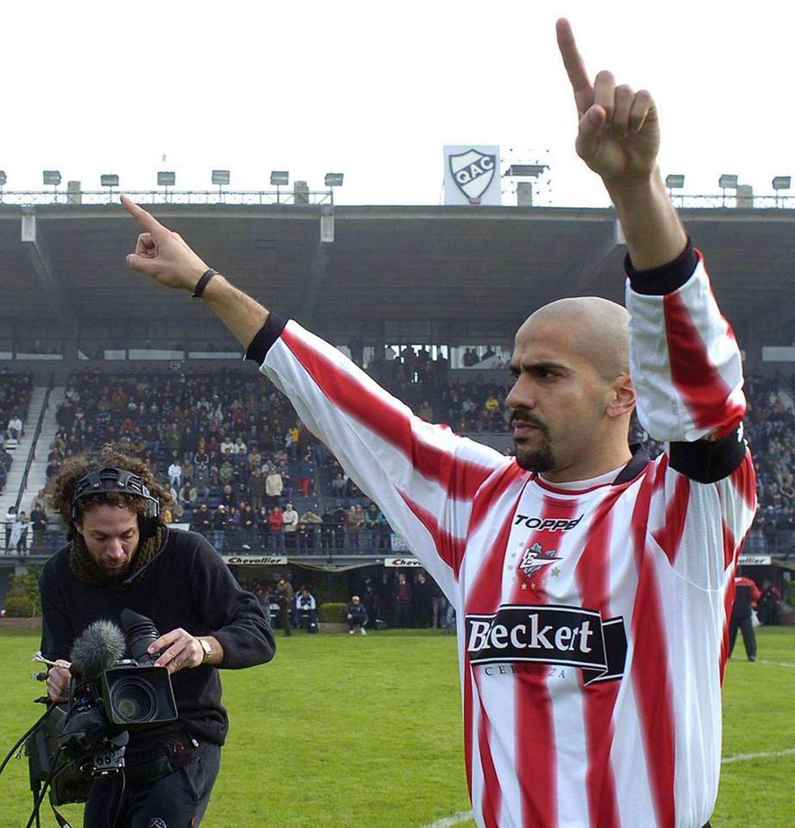 Camiseta_Pincha's tweet photo. ⭐️ 6 de agosto, 2006... Hay sueños ligeros, sueños bonitos, sueños frenéticos... Los cumpliste a todos.. Eternamente Gracias.. https://t.co/IQ35taNs6k