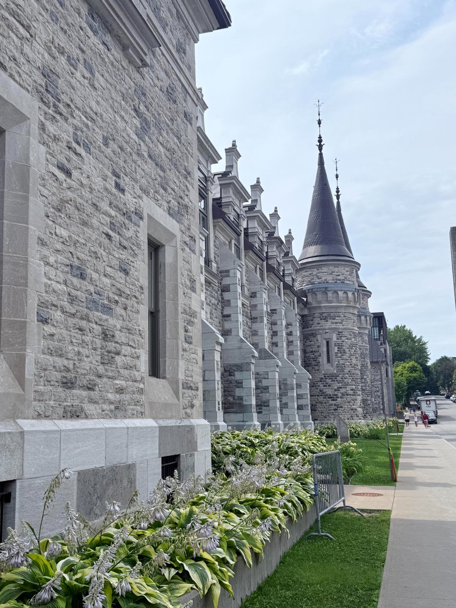 Emma54442's tweet photo. Every step feels like a new discovery in Québec City. 🤍 https://t.co/Oe3qMUbpZM