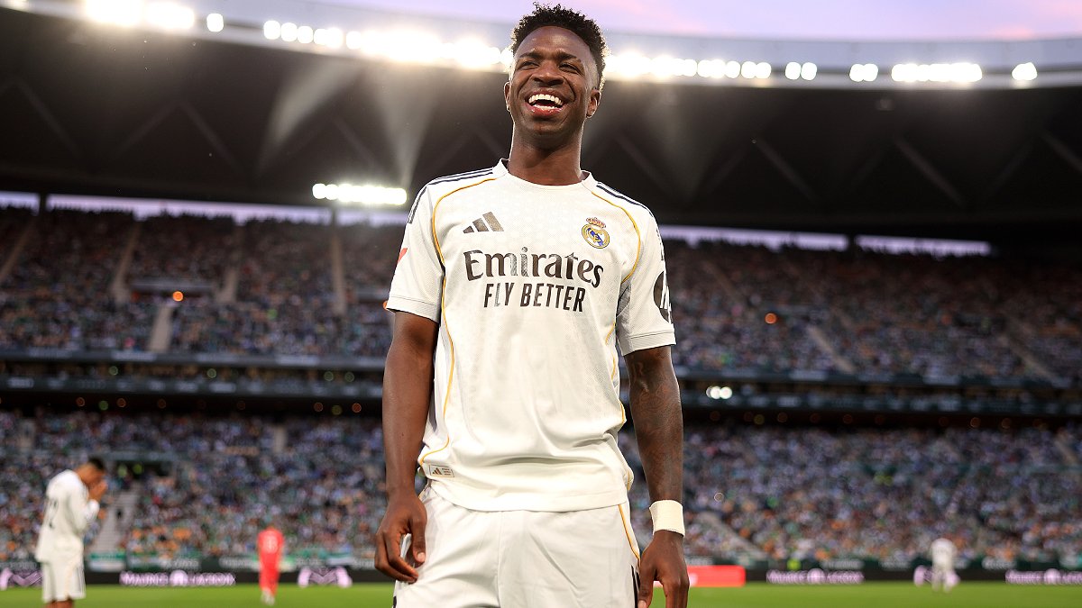 ArobaseGiovanny's tweet photo. VINICIUS 2032 🪅🥳🪇🩶 https://t.co/3zzC0VBGC6
