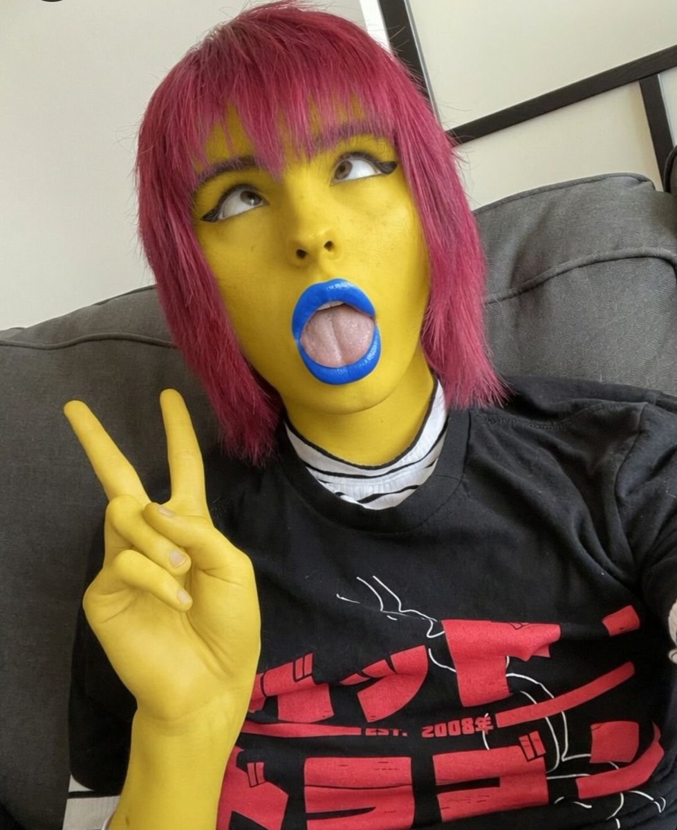 AspieMamaPokie's tweet photo. Lose for jean aspies~ 🧩💋✌️ https://t.co/P4Xa9jXad9