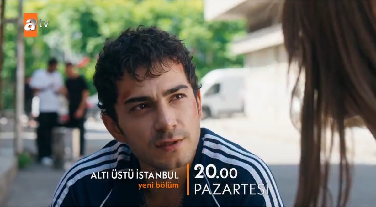 ranadiyebirisi's tweet photo. her göz göze gelmemizde ilk günkü gibi etkilendiğimiz oğlanla https://t.co/BLHtYHIAjC