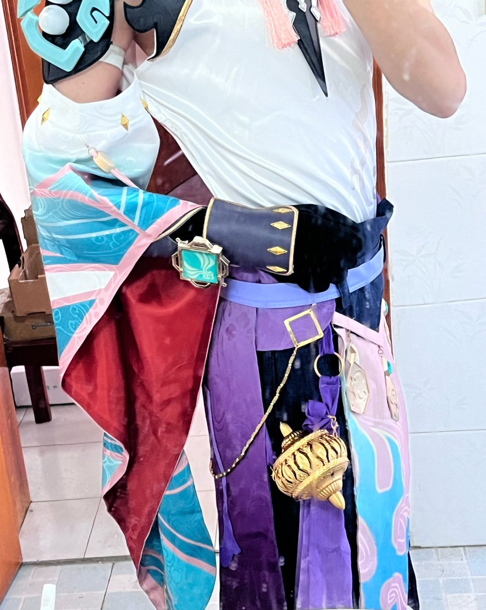 Toyaplo's tweet photo. 好喜欢我的腰 谁想摸摸
#魈#cos#原神 https://t.co/IgV4QeWCLV