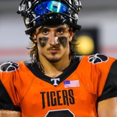 footballcoach79's tweet photo. Friday Night Stars: 5 Offensive Weapons in the 2028 Class
@belljoey_ 
@HarrisLayken88 
@AveryKinter 
@LCiprich577 
@JoeBriskie3 

https://t.co/PXSDXT4HDH https://t.co/eDWzsqI4fw