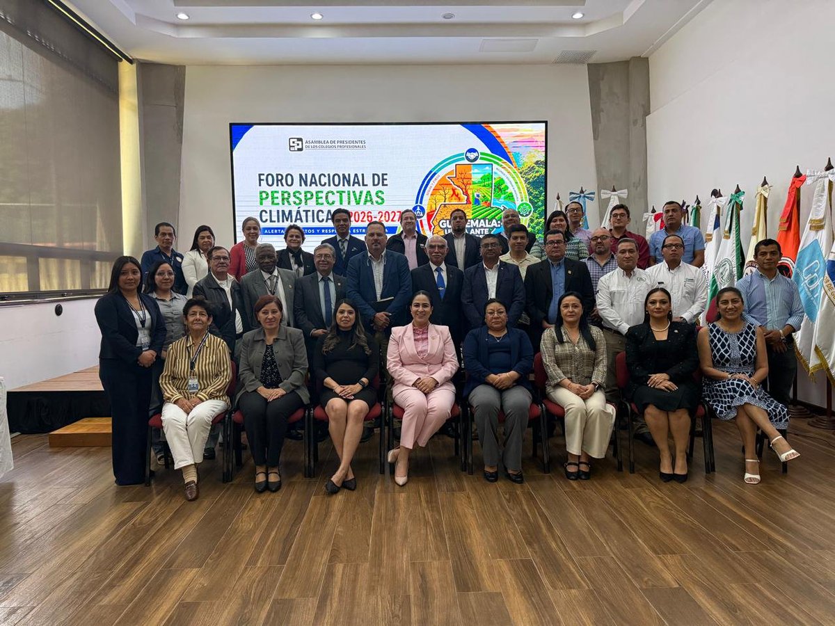 CamagroGuate's tweet photo. 🧵 3/3

🧑🏽‍🌾🌎 Agradecemos a la Asamblea de Presidentes de los Colegios Profesionales de Guatemala por generar estos espacios de diálogo e intercambio de experiencias junto a representantes del sector público, la academia, los colegios profesionales y el sector productivo.

En CAMAGRO creemos que el trabajo conjunto es fundamental para construir soluciones que contribuyan al desarrollo, el bienestar y la sostenibilidad de Guatemala.

#SomosElAgro