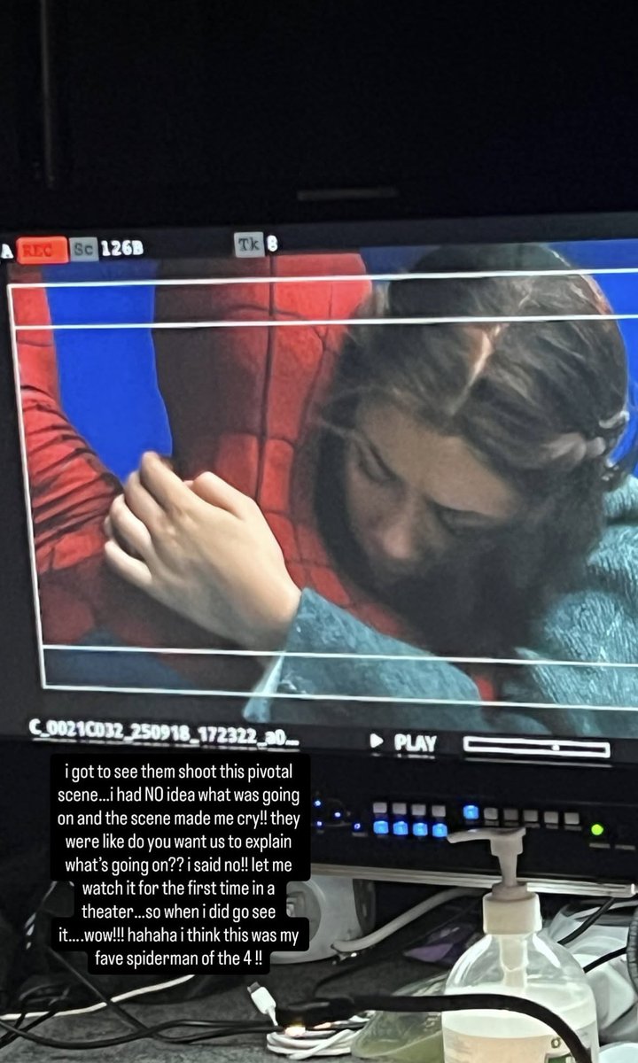 chrislarbsyou's tweet photo. aw 😭😭 https://t.co/gB1zrwccHc