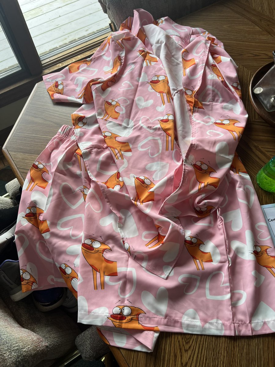 MrsCaticus's tweet photo. #catdog #mrscaticus https://t.co/DJumoufNL4