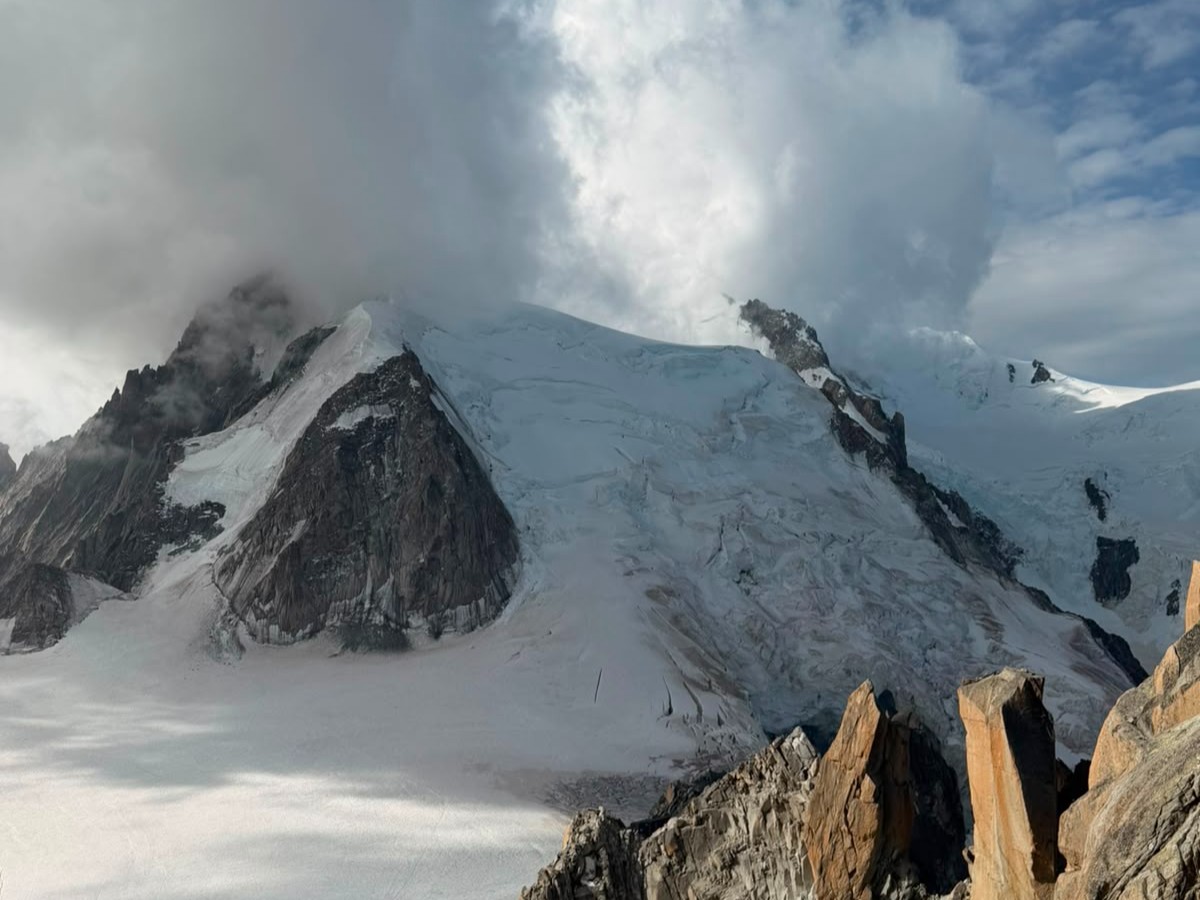 charityspoon's tweet photo. Thank you to our sponsors @LMAX, @island_io, @Global_Service1, and Omerta for supporting the team getting ready to take on Mont Blanc this weekend!
Show your support:
π https://t.co/zDJ9A2qtqJ
#ChanceToPlay #HelpingKidsThroughRugby #GivingChildrenAChance #MontBlancChallenge https://t.co/q1fCLzLkoh
