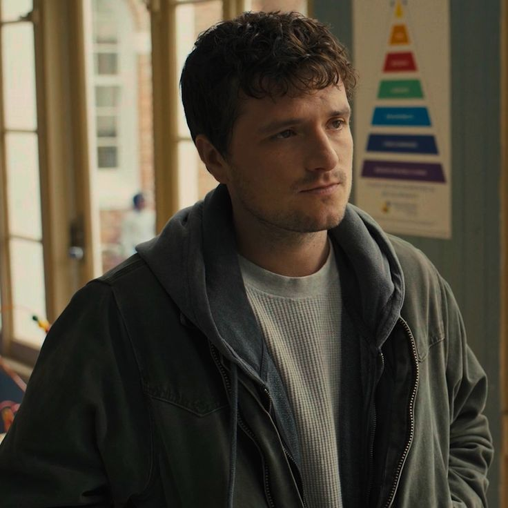 jewelzaid1998's tweet photo. Josh Hutcherson https://t.co/dZkAa1pS8l