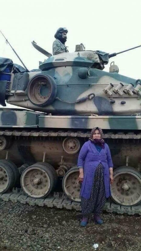 mermininkavli's tweet photo. "Türkiye ağır yüktür kemiği çatırdatır." https://t.co/c3AAzYiCtw