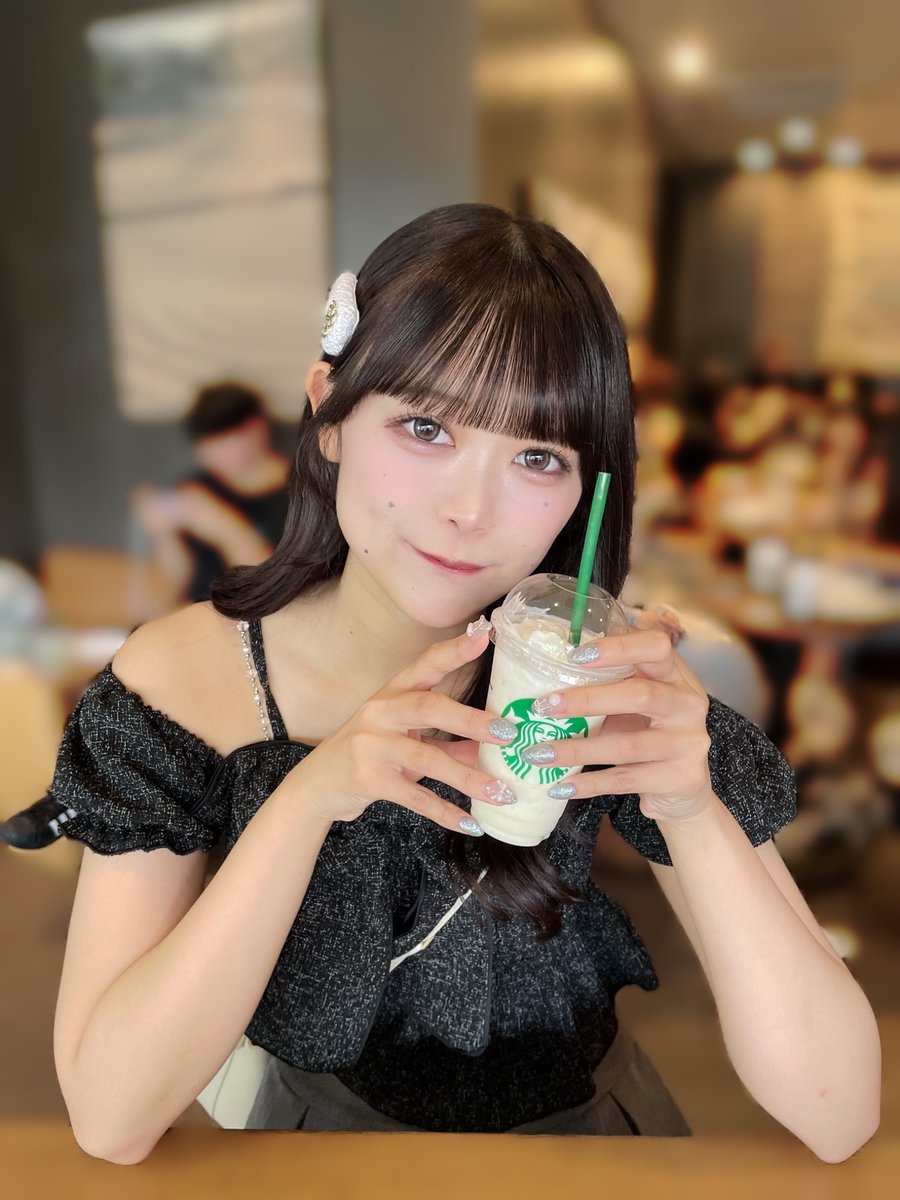 Konon_HNL's tweet photo. おはよ！
スタバデートも、あり？ https://t.co/pjnyxeYYul