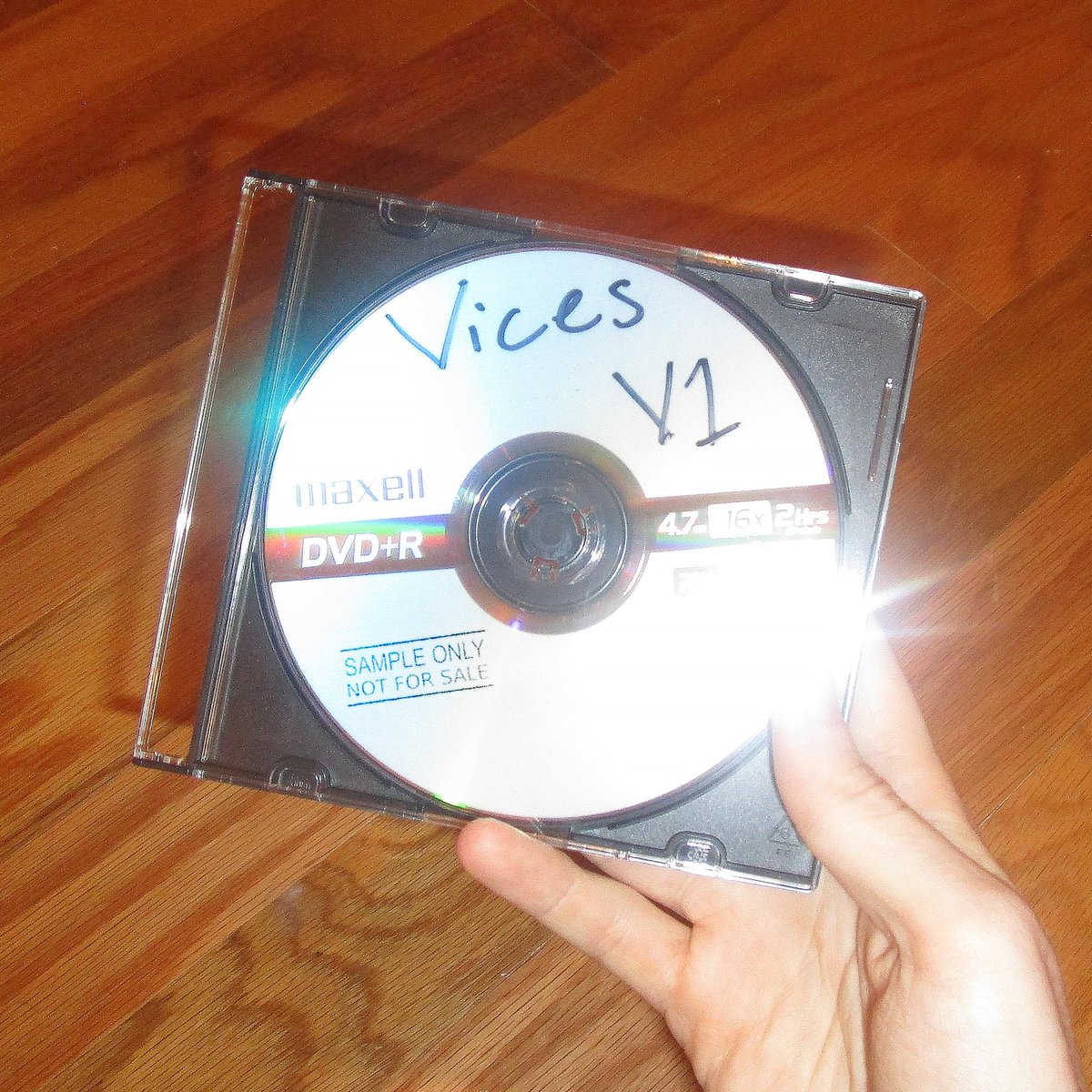 ripflexxico's tweet photo. WEILAND

VICES V1 (DEMOS &amp; RARITIES)
26 TRACKS

TONIGHT 🚨 https://t.co/LPOl7qv69k