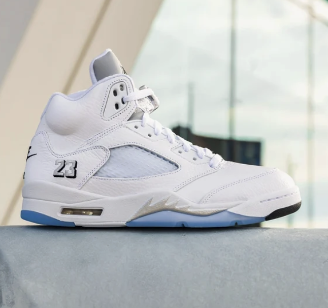 EldenMonitors's tweet photo. BEST PRICE YET @ $165 (Reg $215)

Air Jordan 5 ‘White Metallic’  #ad 
>> https://t.co/ujeMfrNLNo https://t.co/jD4fhU7dUz
