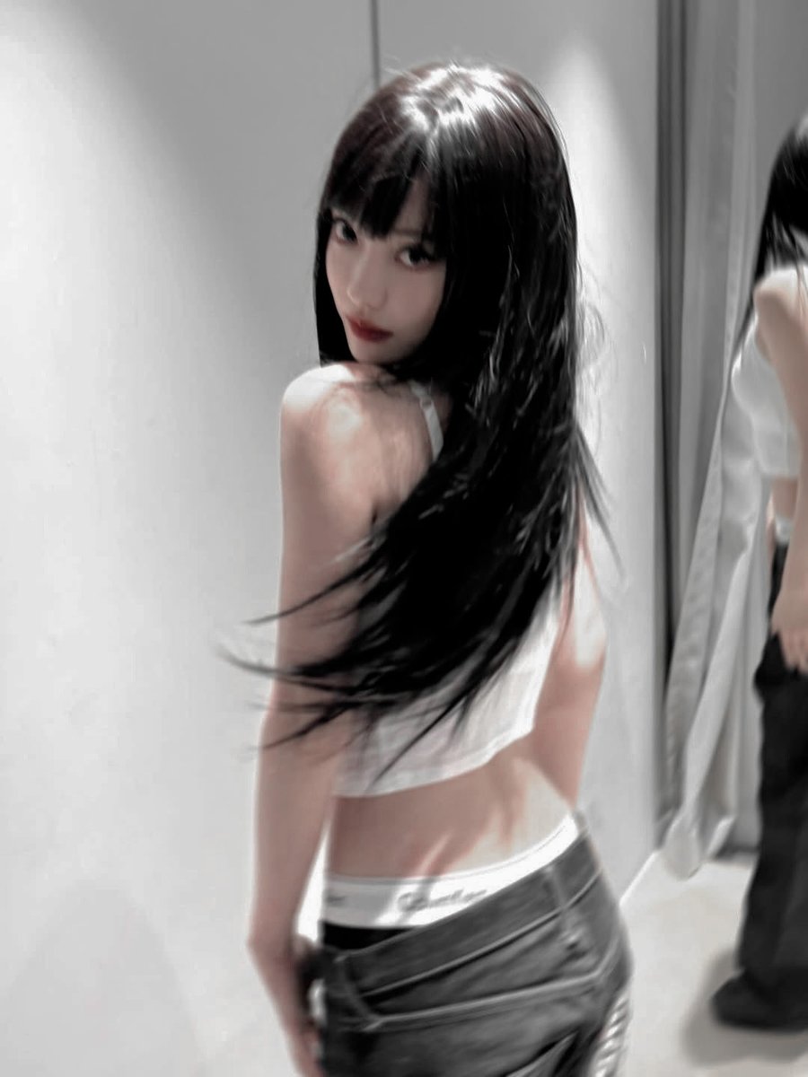 moonluew's tweet photo. cabelo babadeiro ne ( esquece o look) https://t.co/Lal2jcT4eJ