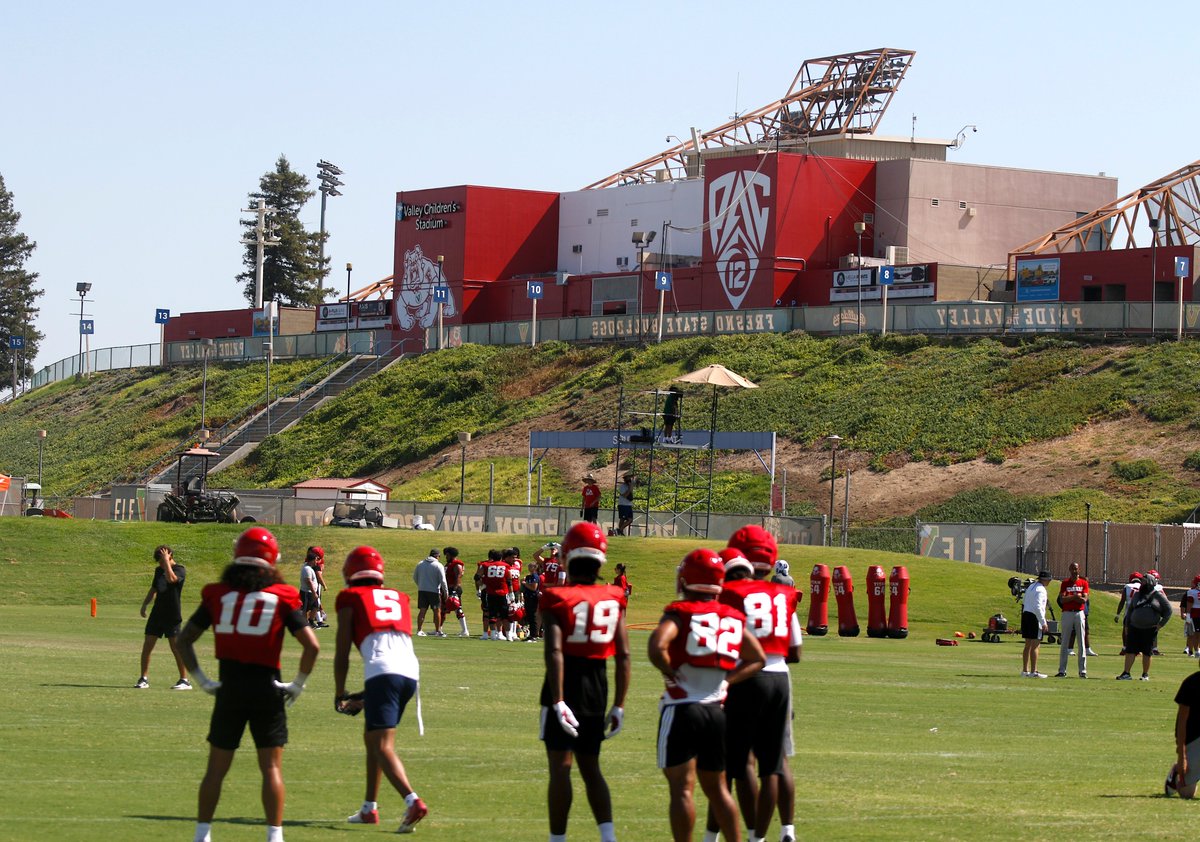 JacksonMoore247's tweet photo. My 17th year of Fresno State fall camp coverage looks a little different thanks to efforts from the university and Bulldog Sports Enterprises. 

And a new key development for FS Athletics is set to be unveiled soon... 

#FresnoState #GoDogs https://t.co/UClG6cwjp5