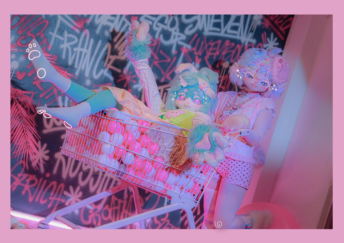 mew00mew00's tweet photo. #FursuitFriday 

   .✧･ﾟ: ✧･ﾟ: ✧･ﾟ: ✧･ﾟ: ✧･ﾟ✧.

　   ♡　　 ✩       ✧ 　  ✩　  ♡
　♡　  ･*･ ∧_∧ ⊹ ∧_∧･*･     ♡
　♡　'.　(｡･ω･)(･ω･｡)   '   ♡
　 　♡　'･|　つ♡と　|･'    ♡
　　 　♡　ﾟ'･｡°｡･ﾟ'　♡ https://t.co/TzLKDWl3IL