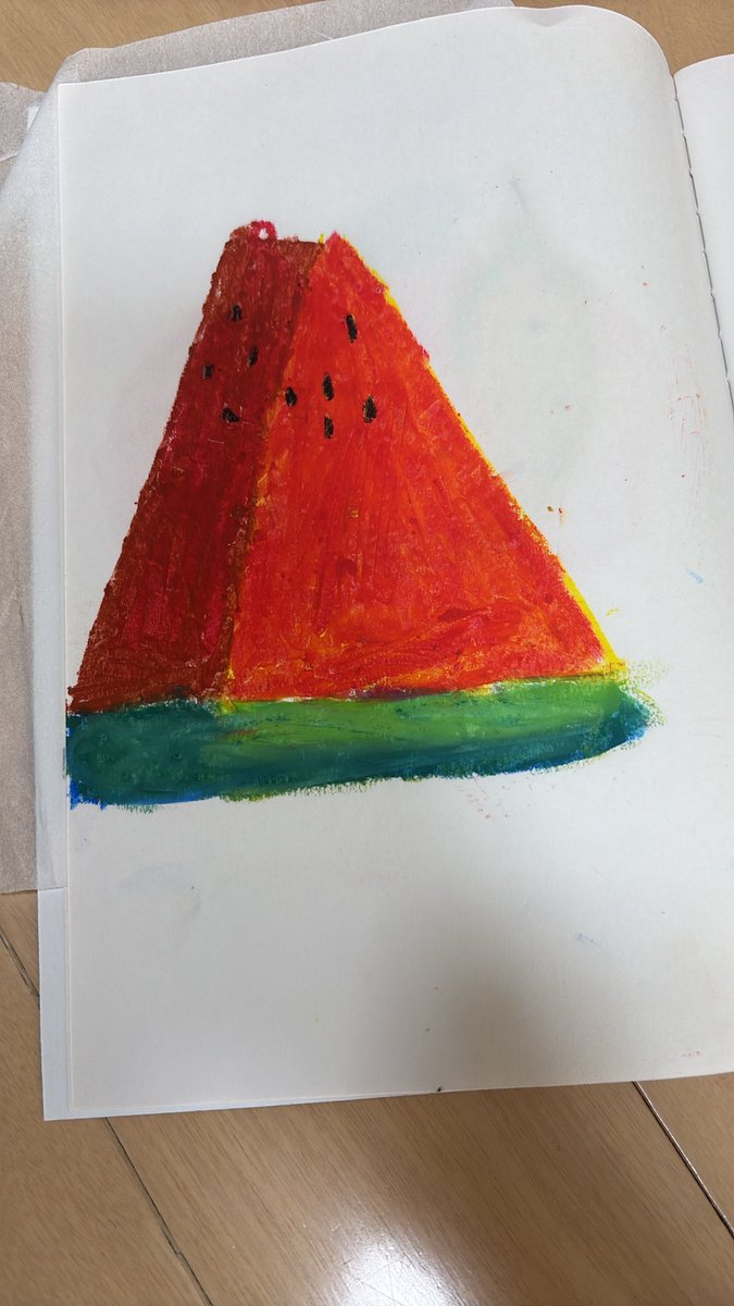 cinderella_122's tweet photo. 今年買って良かった本の１冊「クレパスで描きました」
９歳の娘がこの本を見ながら初めて描いた絵たちが凄く上手でびっくり。(親バカ) https://t.co/NaRxPbLdUy