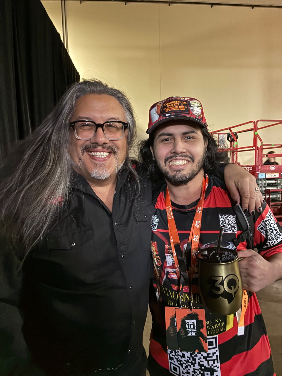JoevenoYT's tweet photo. One of the best days of my life. I was able to talk to @romero  how making the quake maps source code available helped me understand how quake clicked ( thank u so much! Also studying ur design philosophies shaped everything I do!), also gifted him a copy of BRAZILIAN DRUG DEALER 3: I OPENED A PORTAL TO HELL IN THE FAVELA TRYING TO REVIVE MIT AIA I NEED TO CLOSE IT that I brought from Brasil to gift him :D , also talked about the cultural motives behind BRAZILIAN DRUG DEALER, of showing the amazing culture of my country Brasil to the world. 

Was also able to personally thank @ID_AA_Carmack  for making the Quake source code available and changing my life deeply with that (You and Romero wanting that for the Id games changed a lot of lifes!!). 

Was also able to talk to @ThatTomHall   how much I freaking LOVE Rise of The Triad!!! 

I’m so happy to have met my heroes!! I can’t really define how happy I am. What a amazing moment in my life.