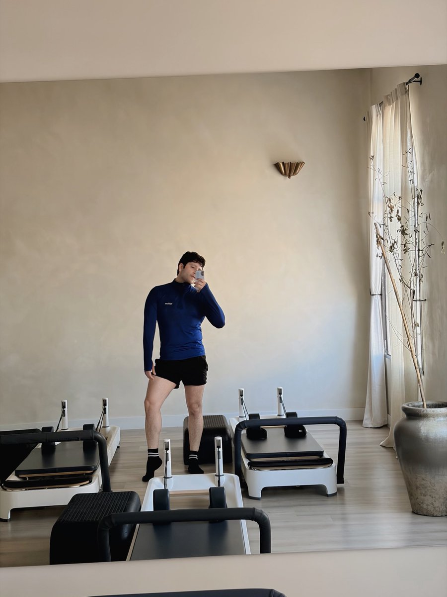 AdrianLozanoG98's tweet photo. Vamos a pilates? https://t.co/dPbm8MUDdJ