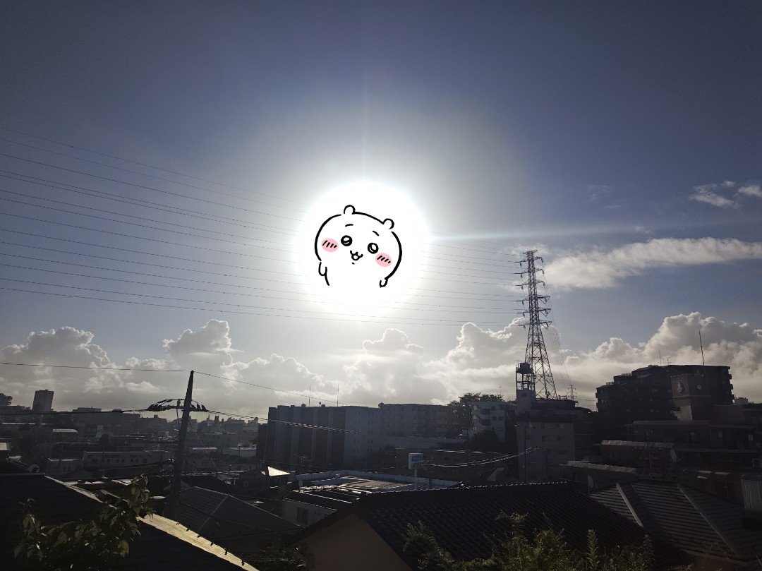 ryommayer's tweet photo. 8月7日 夜明けのうた

急遽早番晴天☀
日が昇るのが早いね、6時半…早くもないか。
本日はお客さまと会食とのこと、ドレスコードは？と悩んだけど、当たり障りのないブラックスーツ(とも言えないシャカシャカのやつ)。 https://t.co/hkwdQSnLFh
