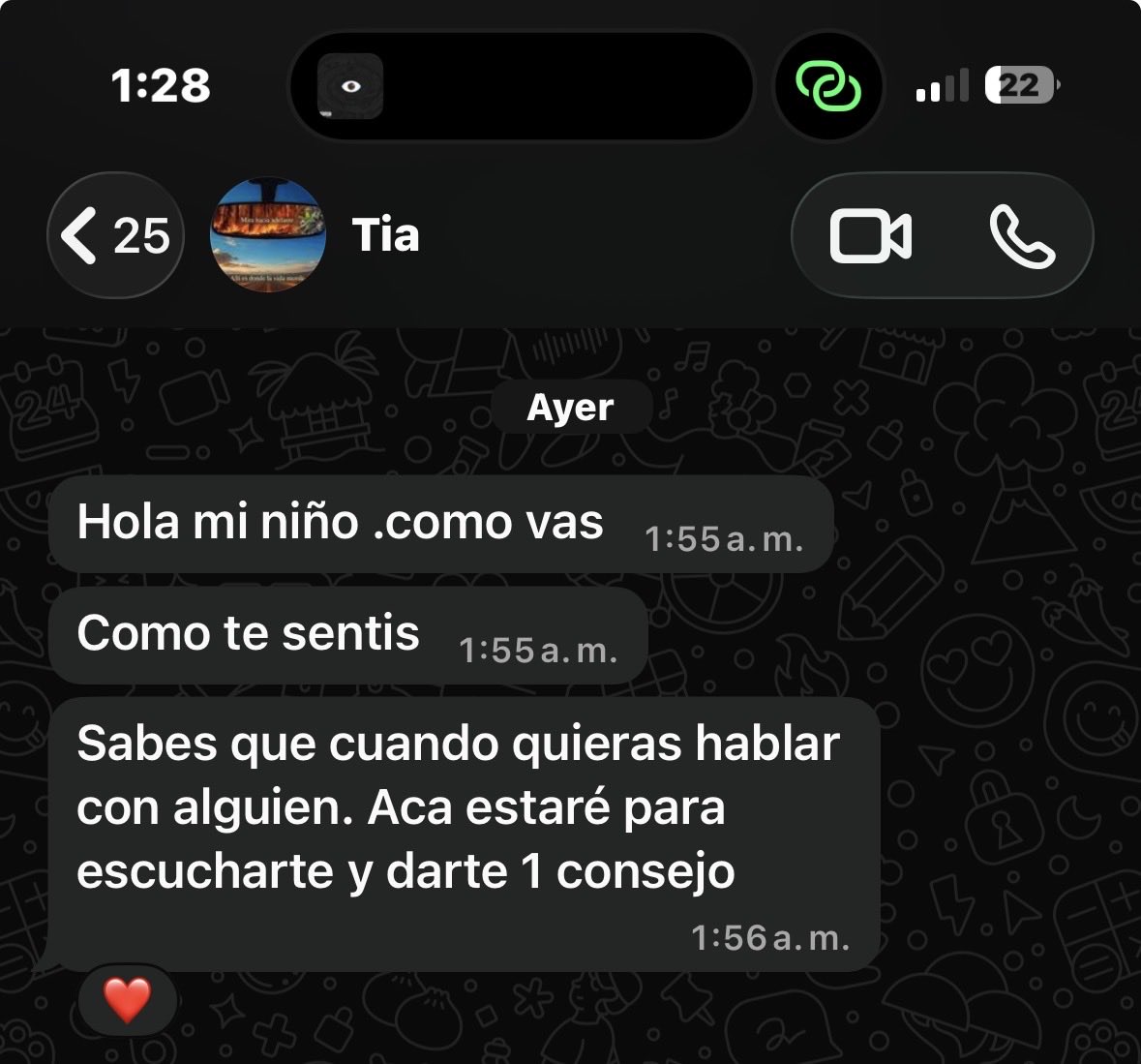 Soy_eyner's tweet photo. Ella siempre ahí, mi segunda mamá. Digo/hago cosas no me juzga porque soy un adolescente más pero observa y lo sé aunque no digo na’ 

Siempre me dice lo mismo aunque ya me acostumbre a solamente dejar pasar ciertos temas porque me parecen no importantes (lo fueron o son)  🙂 https://t.co/ZD18LStbPY